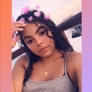 Meet your Posher, Camille